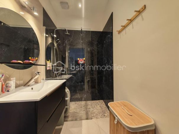 A louer APPARTEMENT T3 48 M2 BORD DE MER CANNES