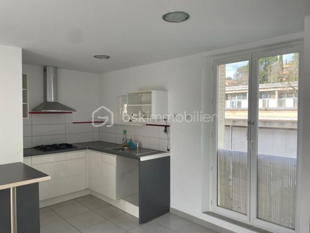 A louer APPARTEMENT T3 76 M2  AIX EN PROVENCE