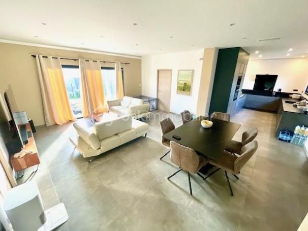 A louer MAISON  CONTEMPORAINE  VILLELONGUE DE LA SALANQUE