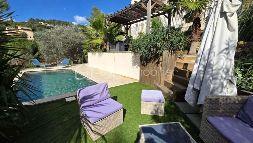 A louer MAISON  7 PIECES 172 M2  TARADEAU