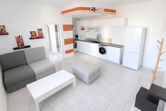 A louer APPARTEMENT T2 37 M2 BORD DE MER TOULON