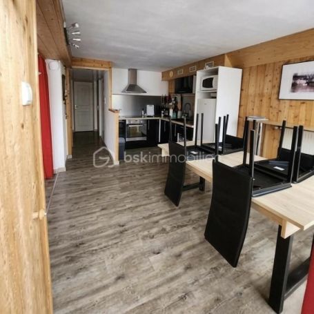 A louer APPARTEMENT T3 53 M2  EAUX BONNES