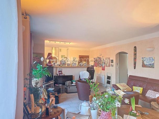 A louer APPARTEMENT T4 70 M2 BORD DE MER LA SEYNE SUR MER