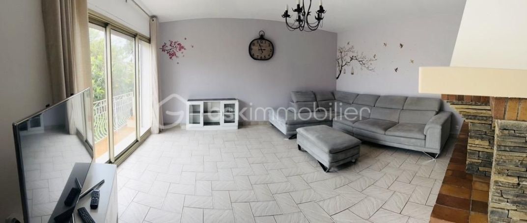 A vendre MAISON  8 PIECES 181 M2 BORD DE MER SIX FOURS LES PLAGES