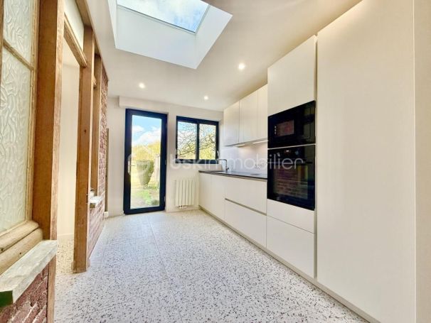 A louer LOFT  4 PIECES 90 M2  AMIENS