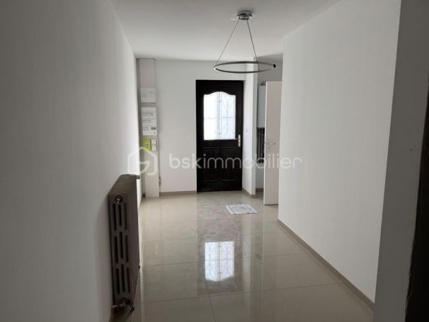 A louer MAISON  DE MAîTRE  LES ARTIGUES DE LUSSAC