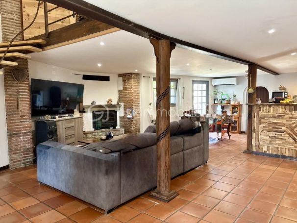 A louer LOFT  DE MAîTRE  MONTESCOT