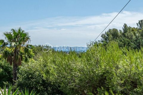 A louer MAISON 6 PIECES 125 M2 BORD DE MER HYERES