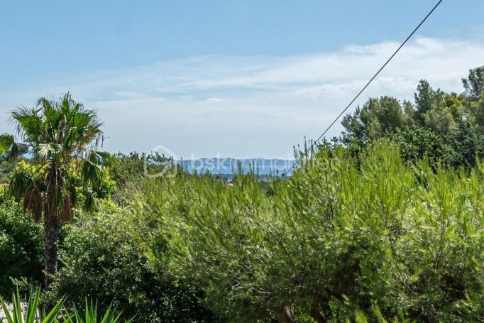 A louer MAISON  6 PIECES 125 M2 BORD DE MER HYERES