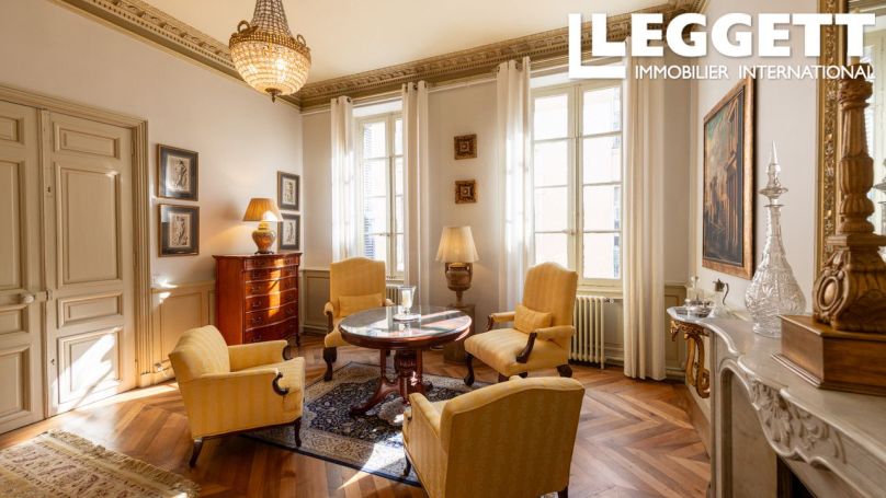 A louer APPARTEMENT T6 221 M2  CARCASSONNE