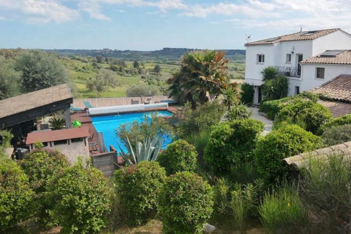 A louer MAISON  D'ARCHITECTE  CAMPAGNAN