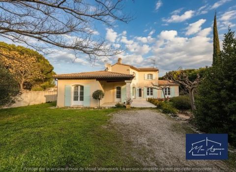 A louer MAISON  5 PIECES 168 M2  BAGNOLS SUR CEZE