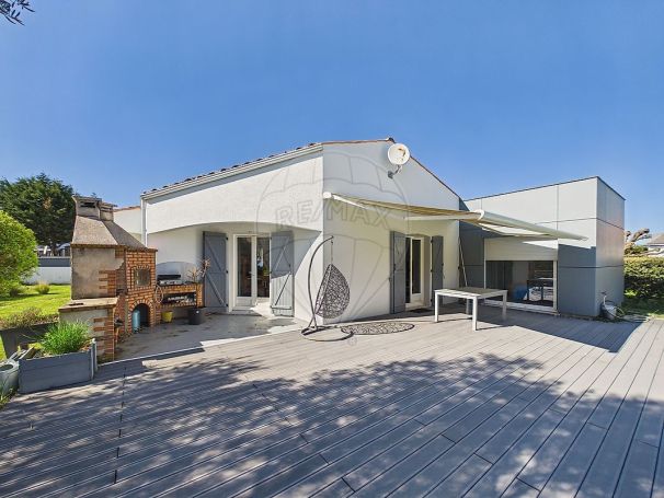 A louer MAISON  CONTEMPORAINE BORD DE MER LES MATHES