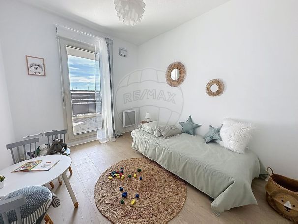 A louer APPARTEMENT DUPLEX NEUF T3 70 M2 TERRASSE  NIMES