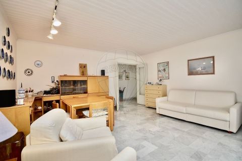 A louer APPARTEMENT T2 52 M2 TERRASSE BORD DE MER JUAN LES PINS