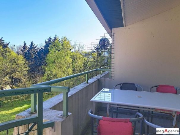 A louer APPARTEMENT T3 70 M2  REZE