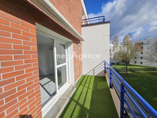 A louer APPARTEMENT DUPLEX T5 103 M2 TERRASSE  SOTTEVILLE LES ROUEN