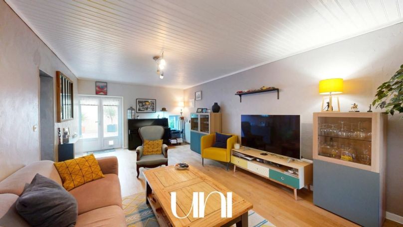 A louer MAISON  DE MAîTRE BORD DE MER THAON