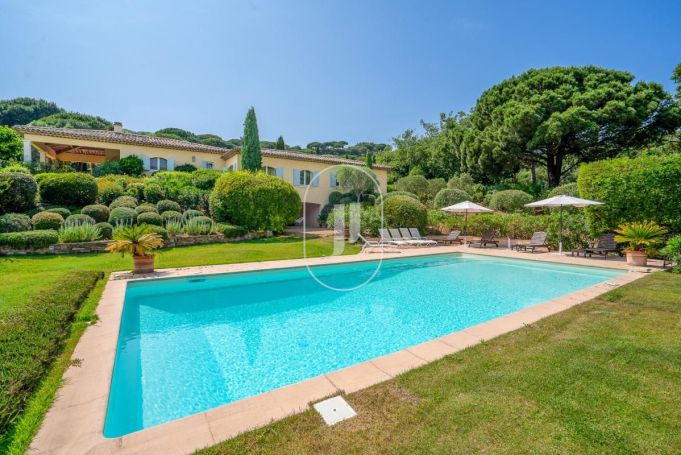 A louer MAISON  D'ARCHITECTE BORD DE MER LA CROIX VALMER