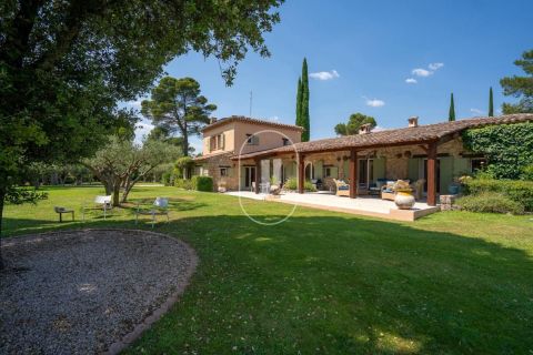 A louer MAISON DE MAîTRE LE THORONET