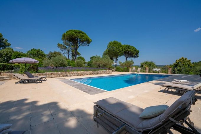 A louer MAISON  DE MAîTRE  LE THORONET