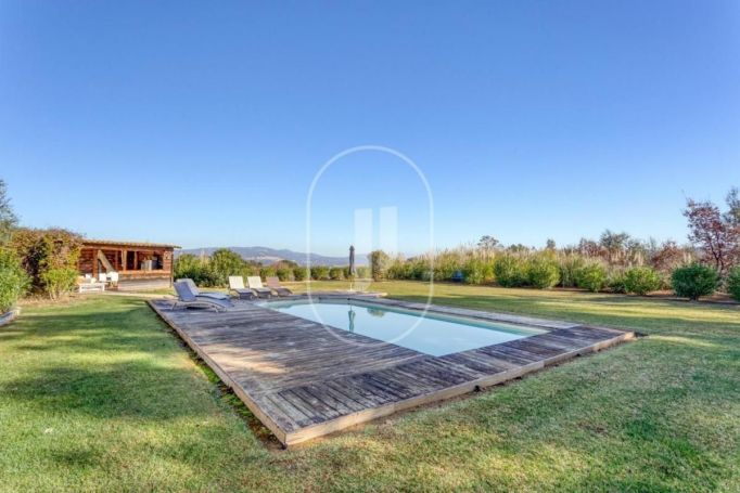 A louer MAISON  7 PIECES 250 M2 BORD DE MER COGOLIN