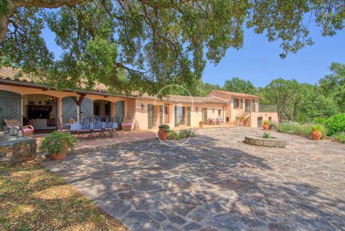 A louer MAISON  210 M2  LA GARDE FREINET