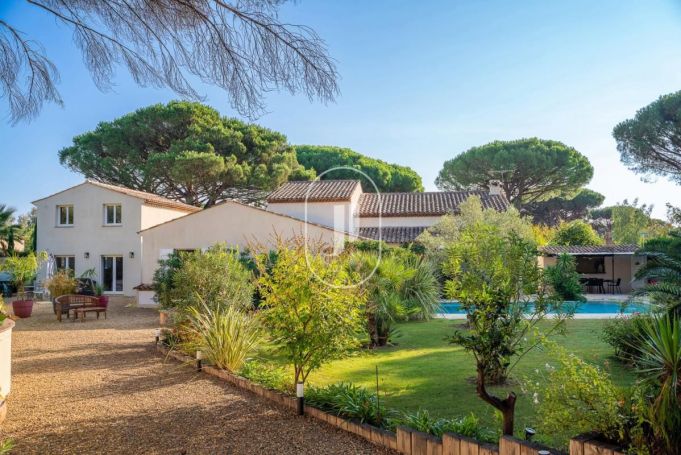 A louer MAISON  CONTEMPORAINE BORD DE MER COGOLIN