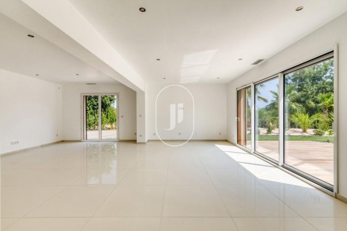 A louer MAISON  D'ARCHITECTE  LE PLAN DE LA TOUR