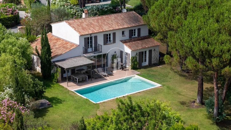 A louer MAISON  CONTEMPORAINE BORD DE MER GRIMAUD