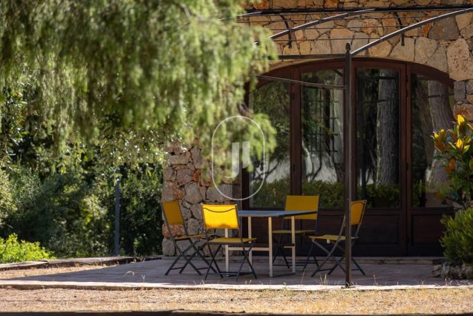 A louer LOFT  9 PIECES 340 M2  TARADEAU