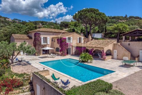 A louer MAISON DE MAîTRE BORD DE MER GRIMAUD