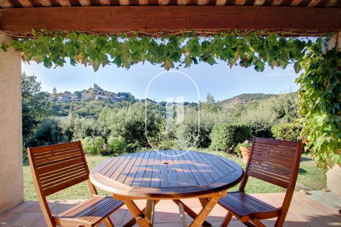 A louer MAISON  4 PIECES 240 M2 BORD DE MER GRIMAUD