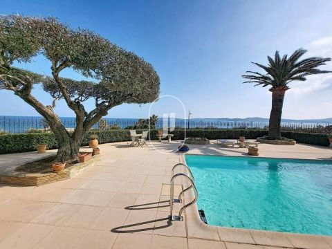 A louer APPARTEMENT DE PRESTIGE T4 187 M2 TERRASSE VUE MER SAINTE MAXIME