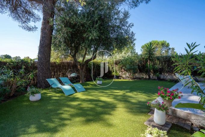 A louer MAISON  CONTEMPORAINE PLAGE à PIED GRIMAUD