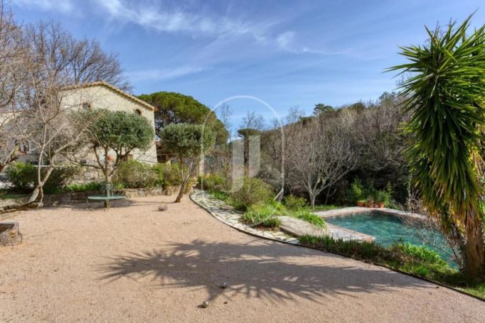 A louer MAISON  5 PIECES 132 M2  LA GARDE FREINET