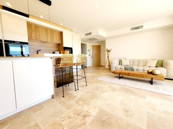 A louer APPARTEMENT DE PRESTIGE NEUF T3 71 M2 TERRASSE VUE MER SAINTE MAXIME