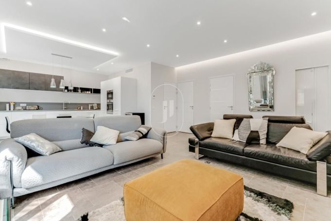 A louer APPARTEMENT DE PRESTIGE T3 89 M2 VUE MER SAINTE MAXIME