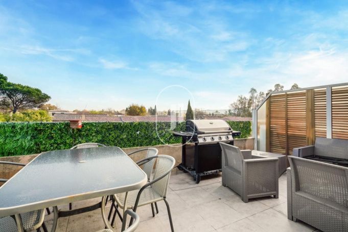 A louer APPARTEMENT T2 35 M2 TERRASSE BORD DE MER GRIMAUD