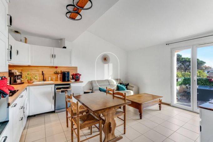 A louer APPARTEMENT T2 35 M2 TERRASSE BORD DE MER GRIMAUD