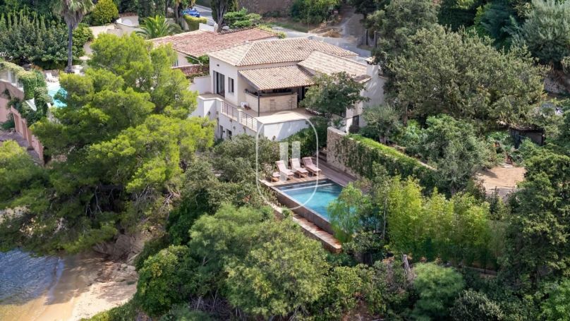 A louer MAISON  6 PIECES 170 M2 BORD DE MER GASSIN