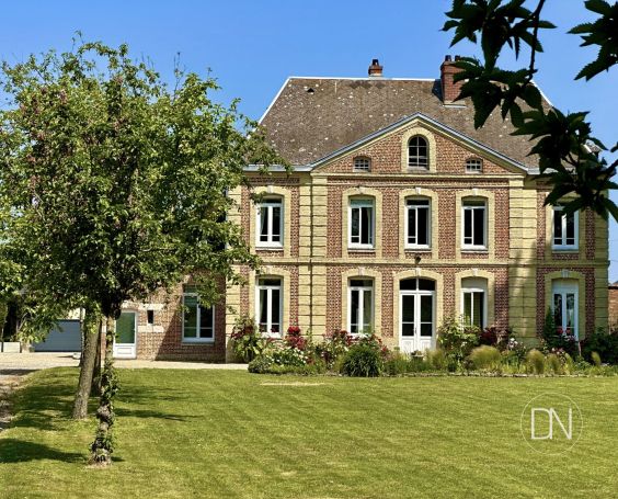 A louer MAISON  DE MAîTRE BORD DE MER SAINT ROMAIN DE COLBOSC Commerces et tous services, écoles primaire, maternelle, collège. Lycée sur Lillebonne (