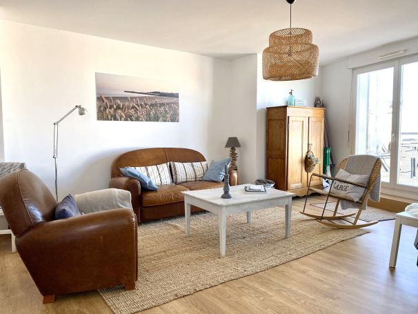 A louer APPARTEMENT T5 106 M2 TERRASSE BORD DE MER SAINT GILLES CROIX DE VIE