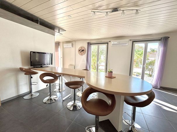 A vendre MAISON  5 PIECES 114 M2 BORD DE MER LONGEVILLE SUR MER