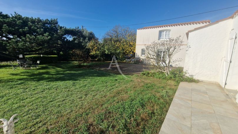 A vendre MAISON  6 PIECES 110 M2 BORD DE MER TALMONT SAINT HILAIRE