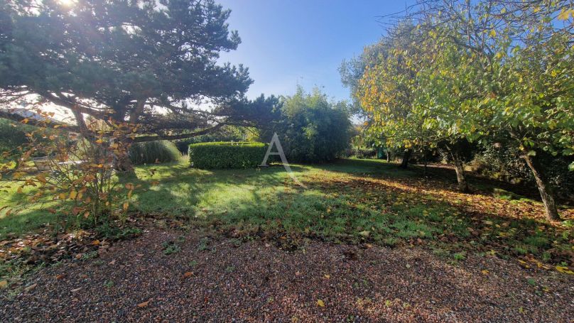 A vendre MAISON  6 PIECES 110 M2 BORD DE MER TALMONT SAINT HILAIRE