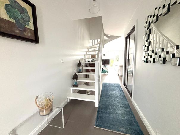 A louer MAISON 6 PIECES 127 M2 BORD DE MER TALMONT SAINT HILAIRE