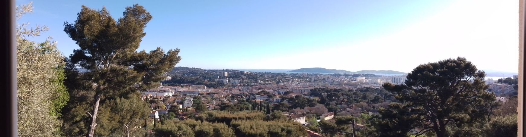 A vendre MAISON  6 PIECES 200 M2 BORD DE MER TOULON