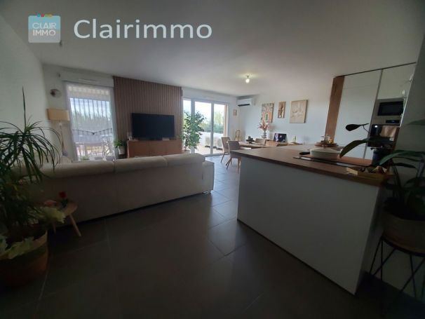 A louer APPARTEMENT NEUF T3 82 M2 TERRASSE BORD DE MER VITROLLES