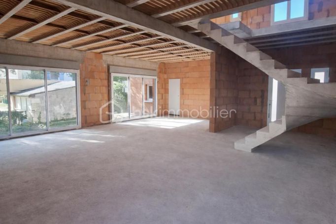 A louer MAISON  7 PIECES 167 M2  MUS